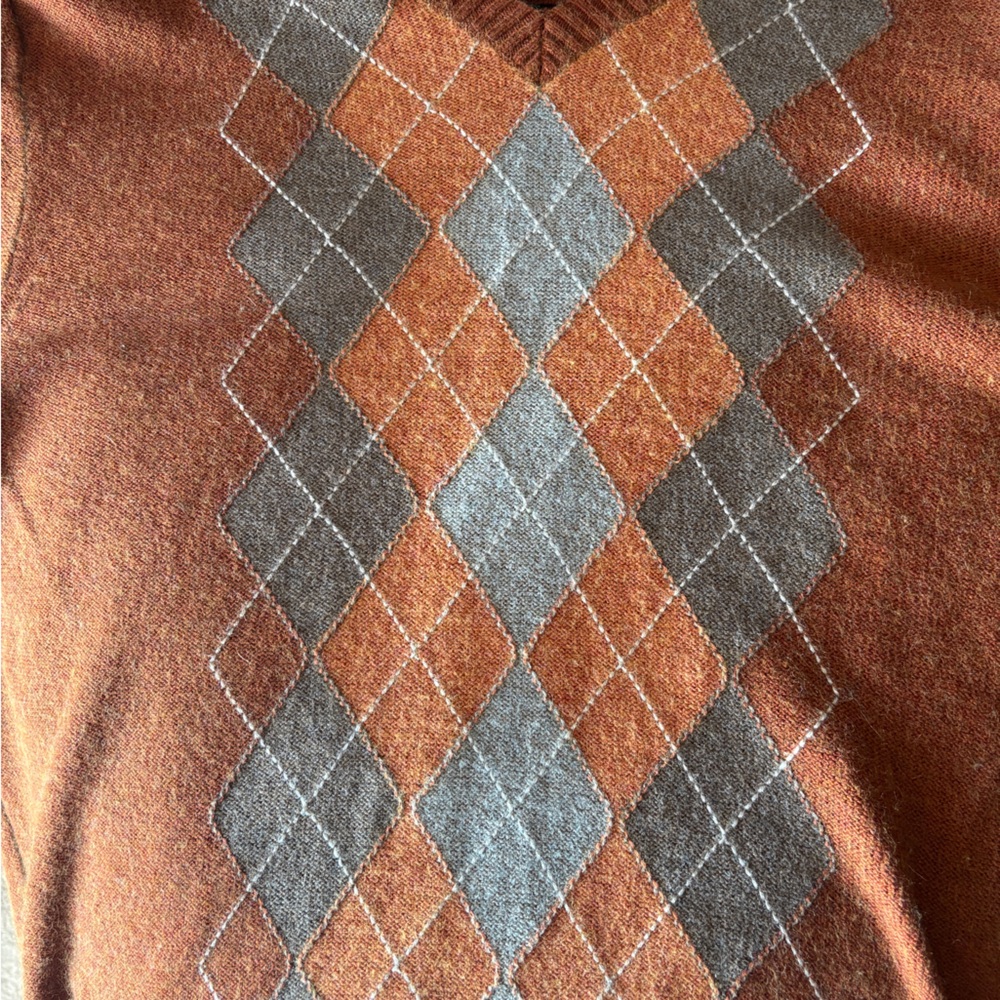 Banana Republic V-Neck Argyle Sweater - Rust and Gray - Academia Cabincore - Picture 3 of 4